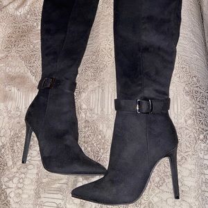 Forever 21 Black Thigh High boots New Never Worn